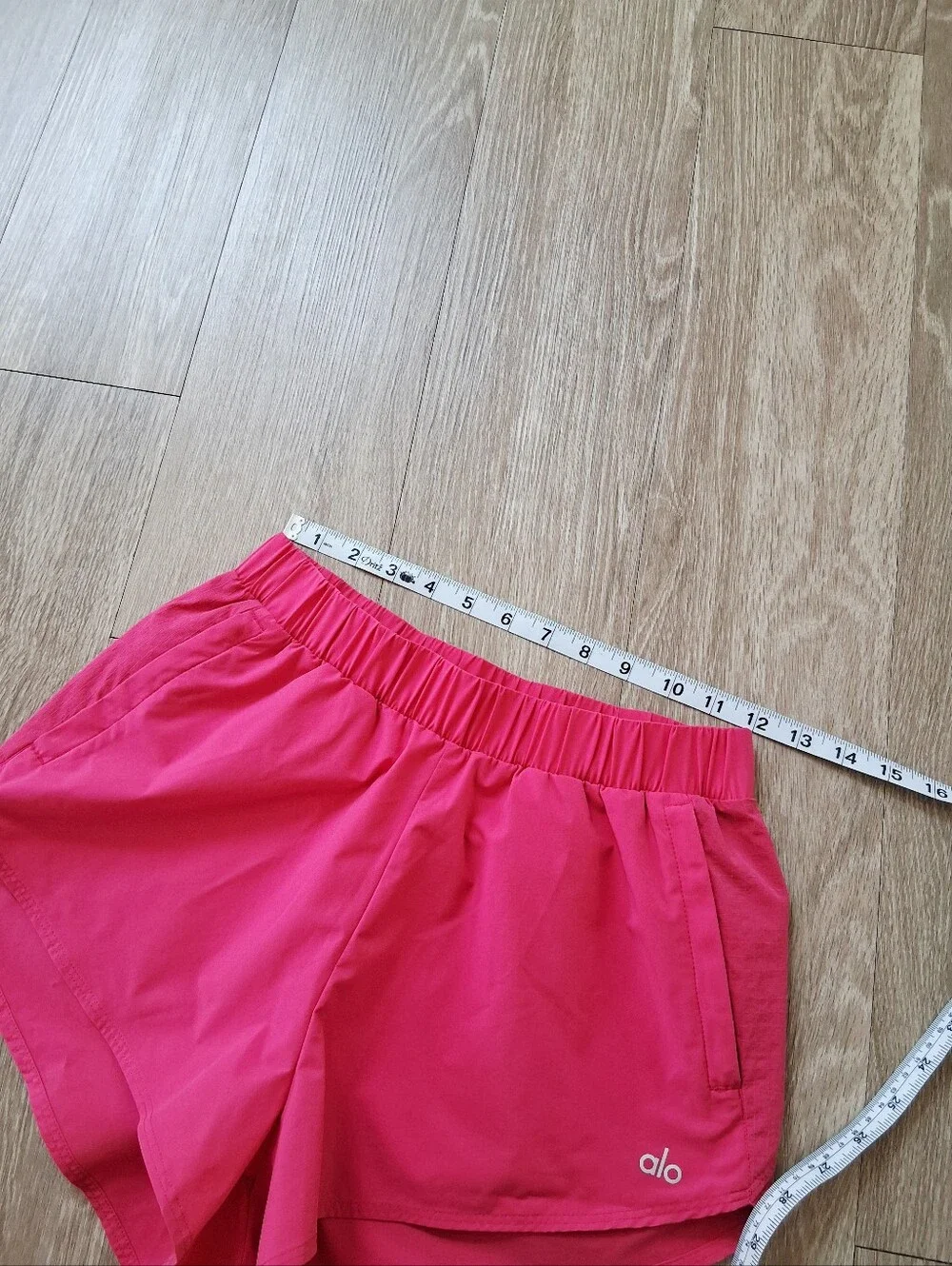 Alo Playmaker Dolphin Short Pink Summer Crush